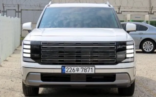 디올뉴팰리세이드 중고차 디 올 뉴 팰리세이드 2.5T 2WD 9인승 매물 사진 18 - 2025/04 7,512km